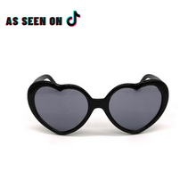 Load image into Gallery viewer, Heart Effect Glasses